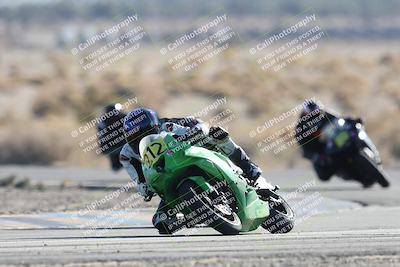 media/Dec-07-2025-CVMA (Sun) [[3e7d2de5dc]]/Race 12- Formula 40 MW and LW/